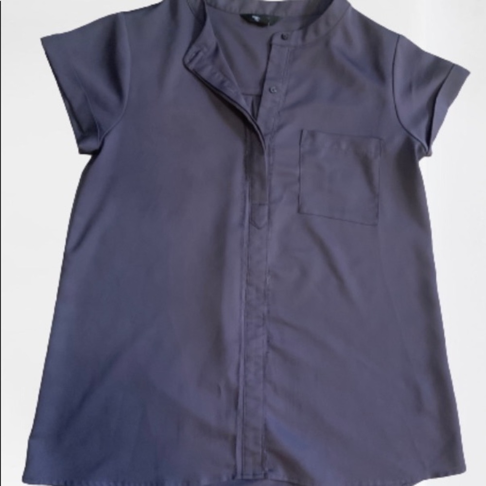 Simply Vera Button Top